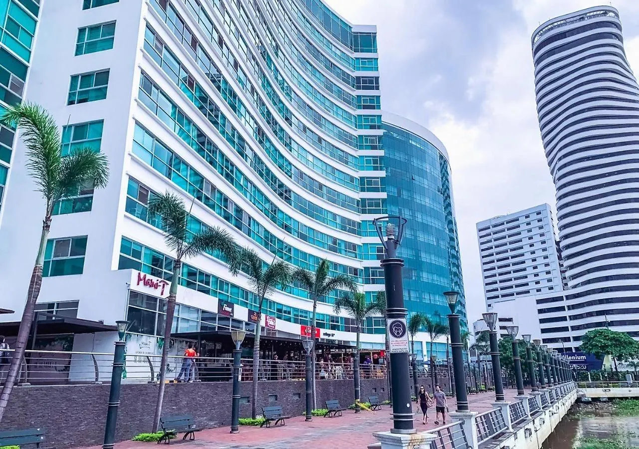 Suite Elegante Con Piscina Y Jacuzzi - Riverfront 2 Guayaquil Ekvádor