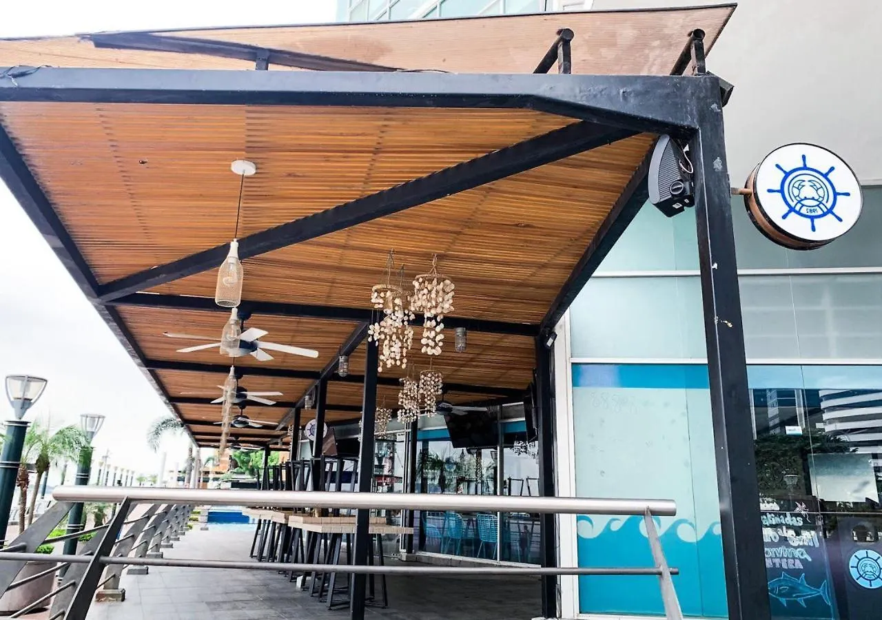 Suite Elegante Con Piscina Y Jacuzzi - Riverfront 2 Guayaquil 0*,  Ekvádor