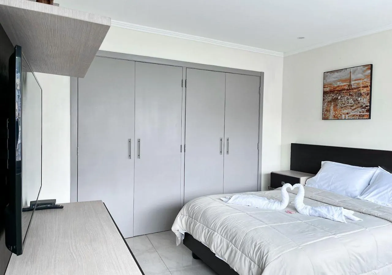 Suite Elegante Con Piscina Y Jacuzzi - Riverfront 2 Guayaquil Ekvádor